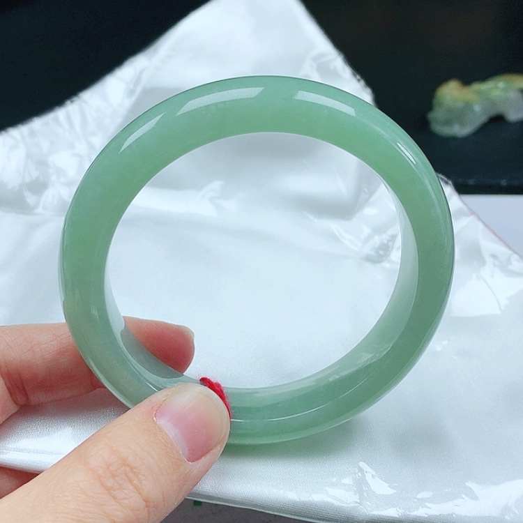 【闪购商品】翡翠手镯未镶嵌俊天然翡翠手镯