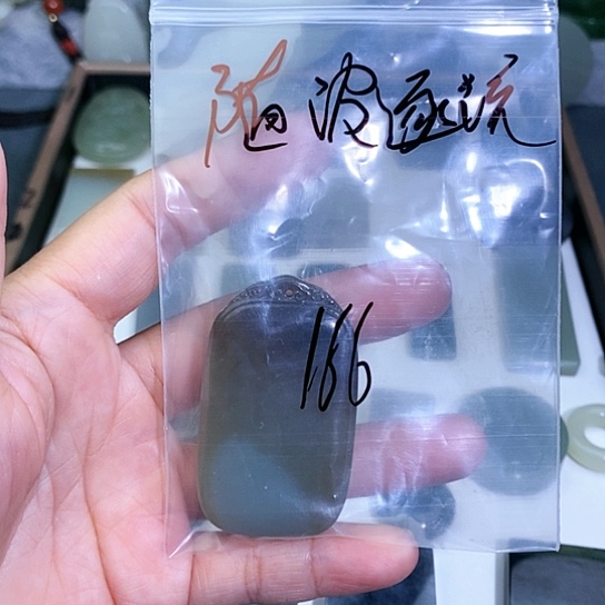 和田玉未镶嵌珠宝半成品随**流