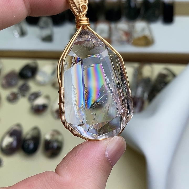 水晶颈饰未镶嵌水晶吊坠