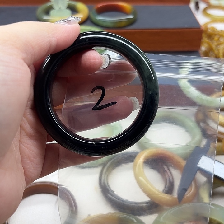 我***了蛇纹石玉未镶嵌手镯