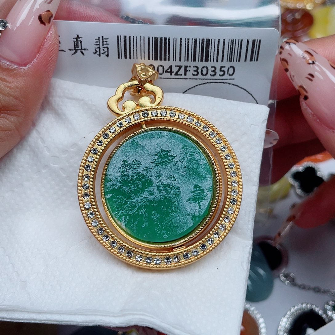 吊坠(不含链)未镶嵌翡翠