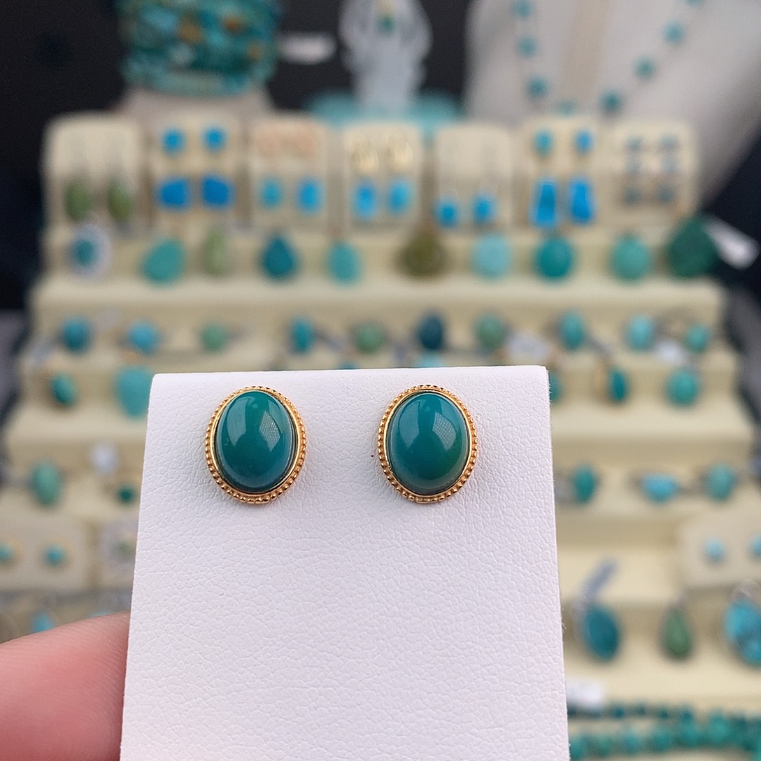 绿松石未镶嵌耳饰