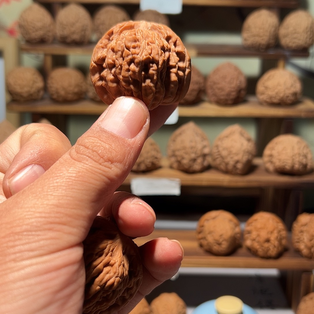 钻****d文玩核桃，山西楼