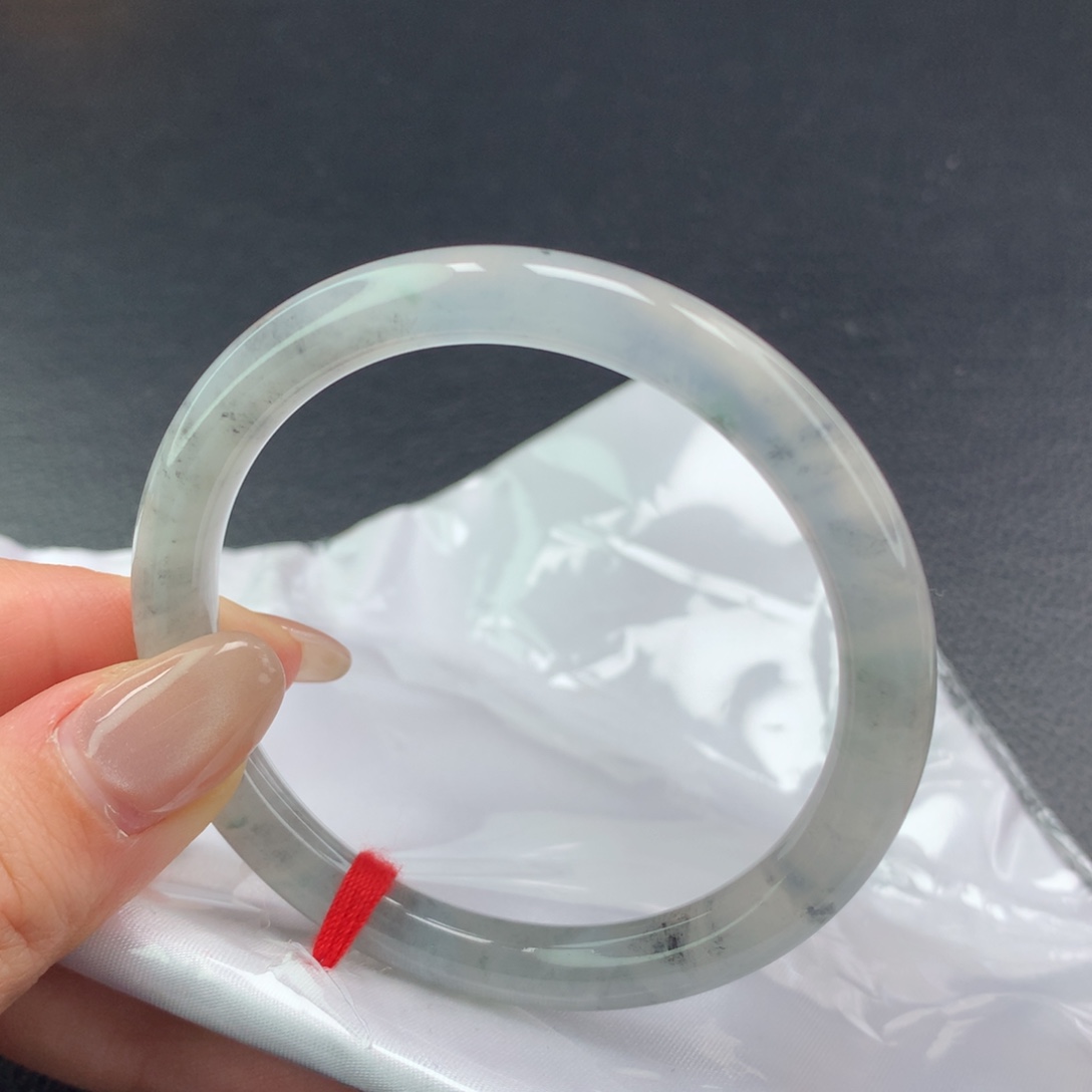 翡翠手镯未镶嵌（29号）冰乌鸡圆条