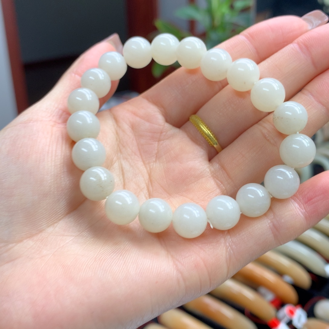 石英质玉串未镶嵌