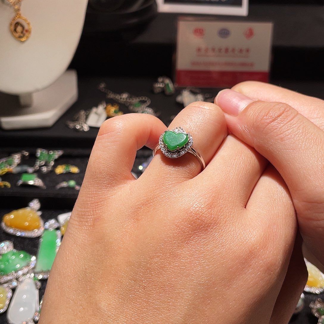 翡翠银S925镶嵌颈饰