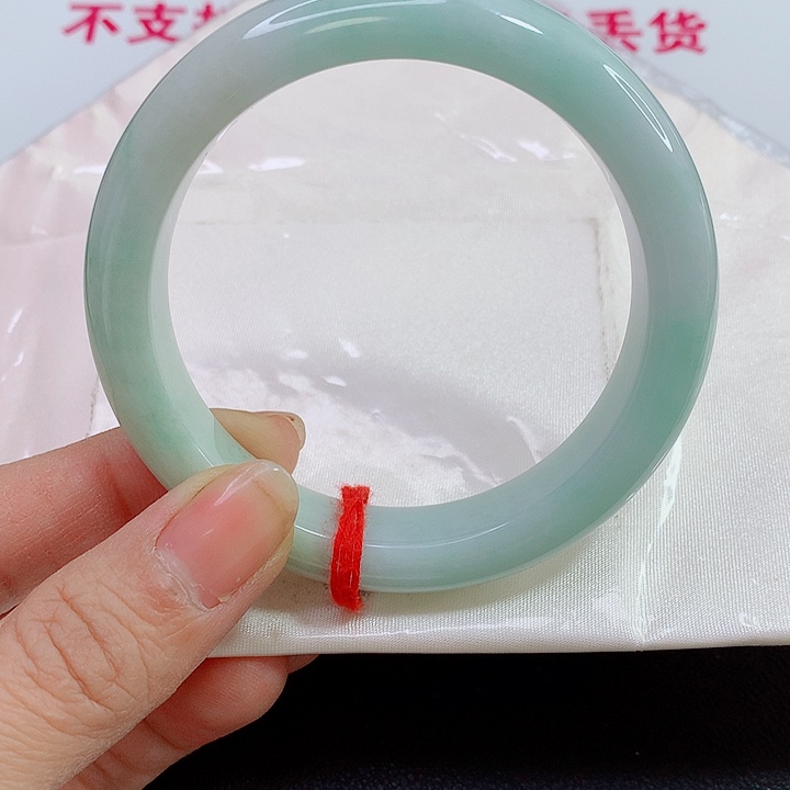 未镶嵌手镯翡翠睿