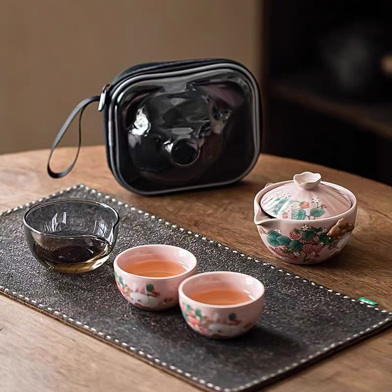 粉当代汝窑【草莓兔】1壶2杯-快客 LC