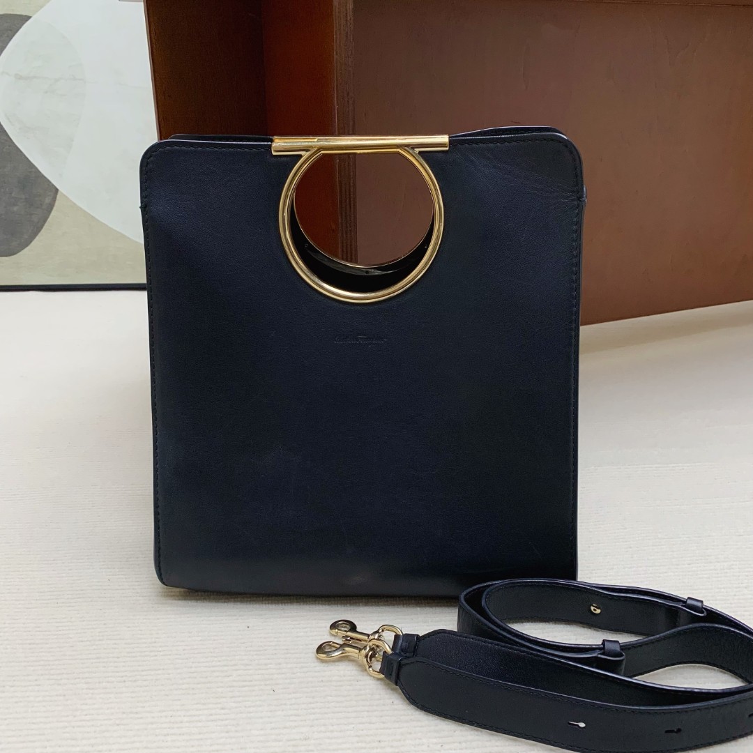 95新 FERRAGAMO/菲拉格慕 【98新】ferragamo 马蹄琴谱row风9433