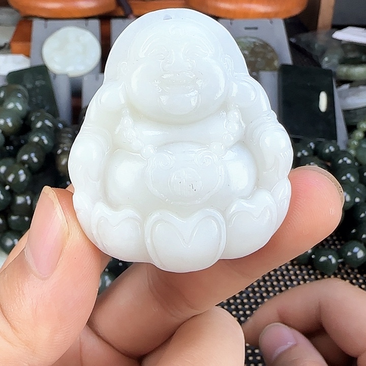 颈饰未镶嵌和田玉