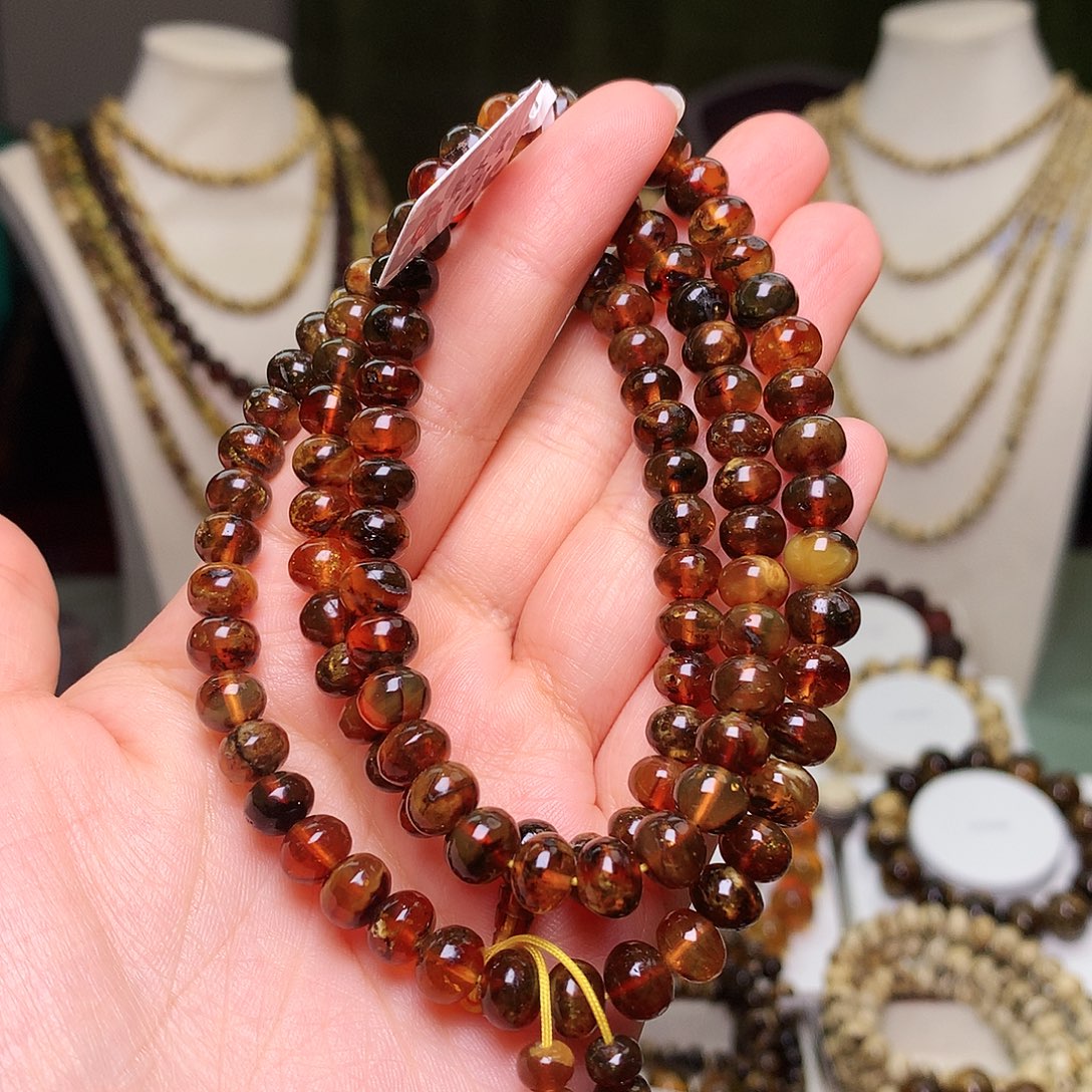 恩***布琥珀未镶嵌裸石7/血蜡