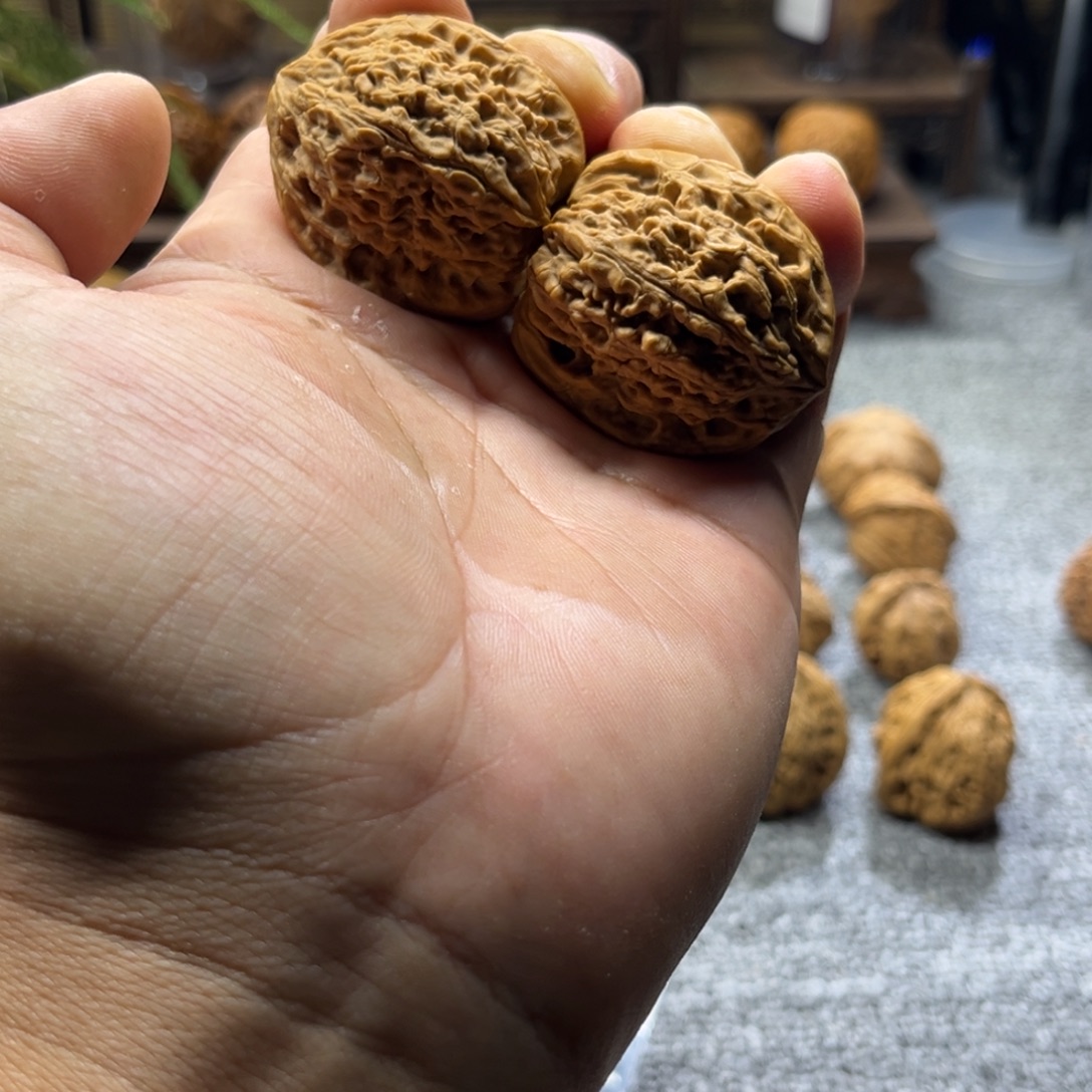 麦***田文玩核桃把件逐鹿南疆