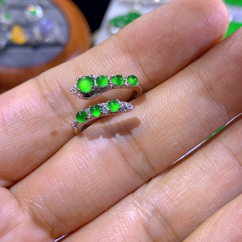 【闪购商品】翡翠挂件银S925镶嵌天然翡翠