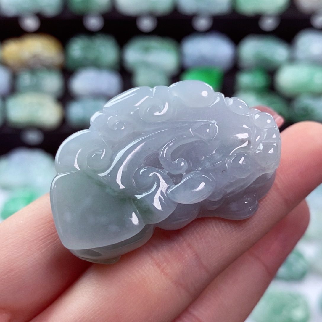 翡翠颈饰未镶嵌天然