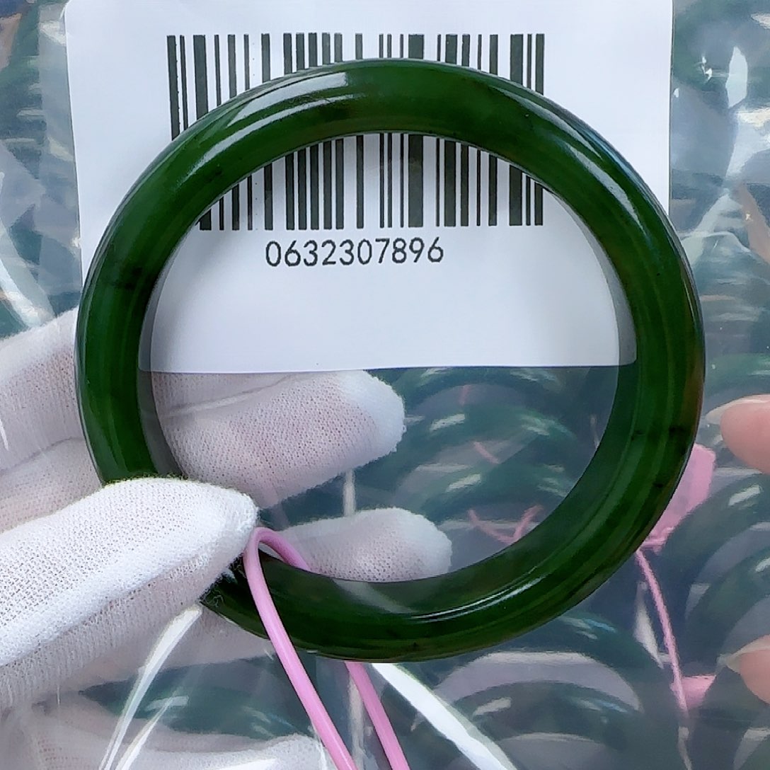 和田玉（碧玉）手镯未镶嵌63