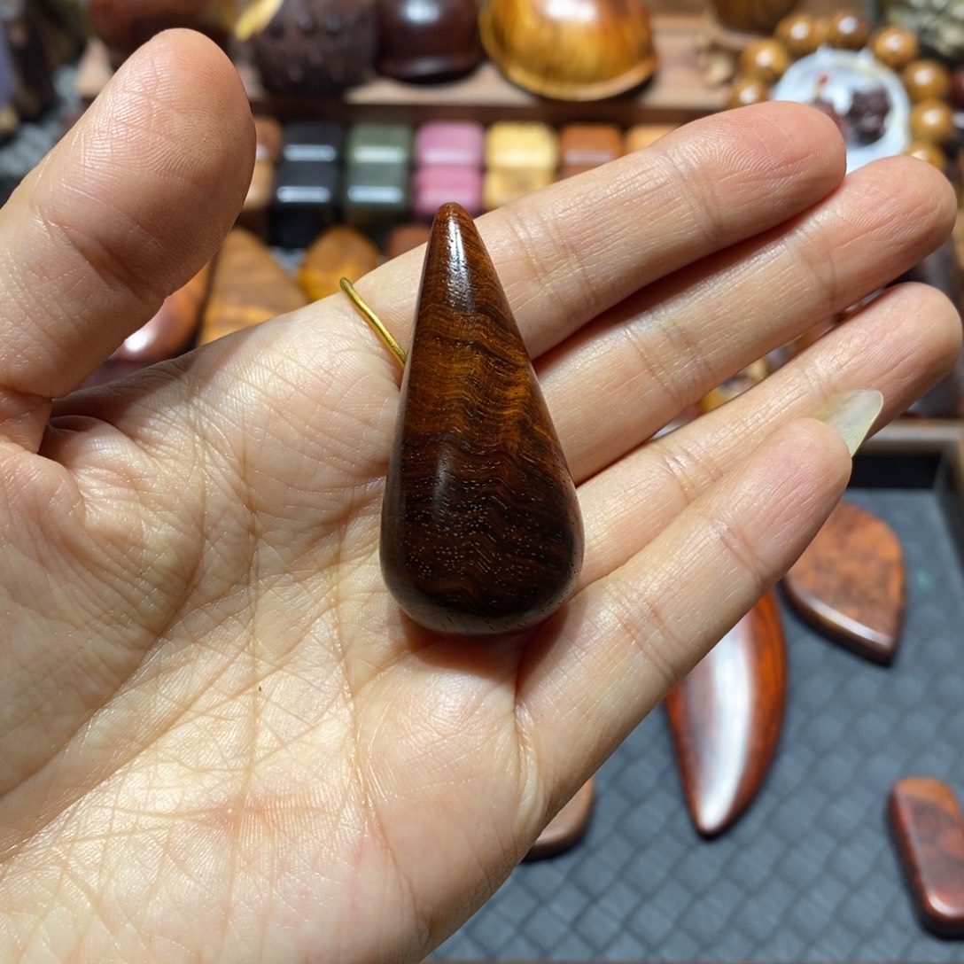 齐***胜黄花梨/降香黄檀木