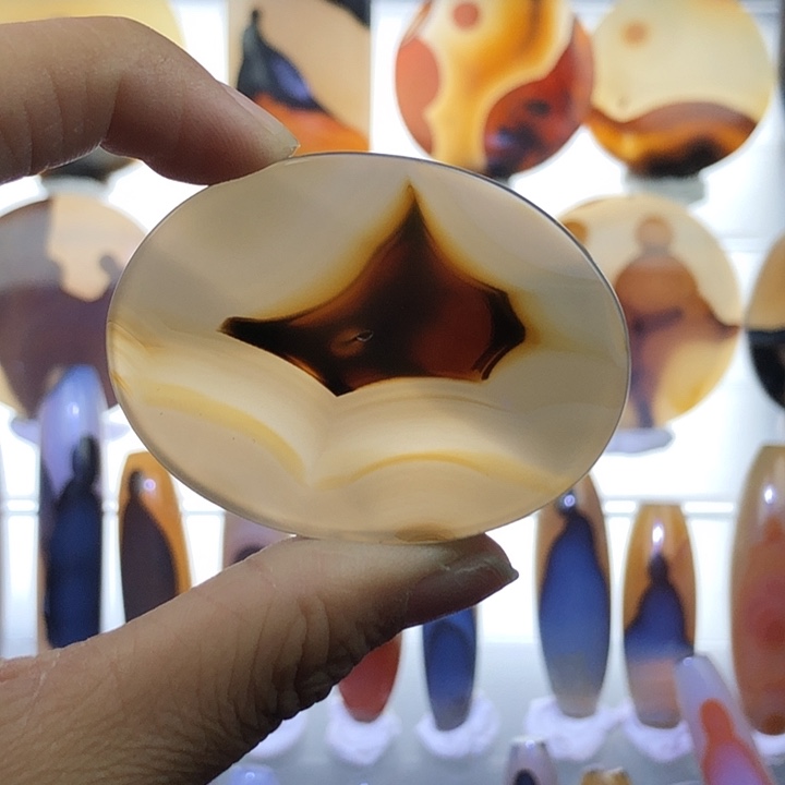 玛瑙/玉髓未镶嵌珠宝半成品39霞