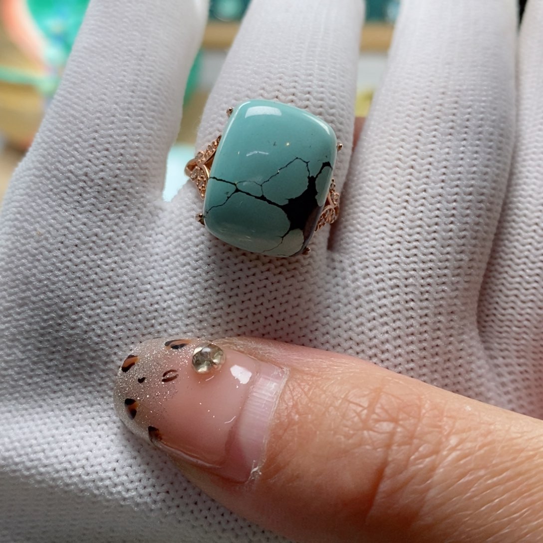 绿松石颈饰未镶嵌