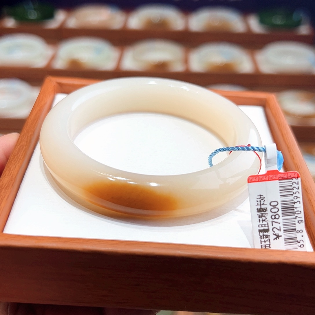 和田玉手镯未镶嵌56+