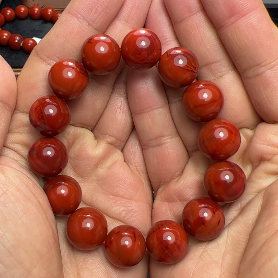 莫***莫南红玛瑙未镶嵌手串