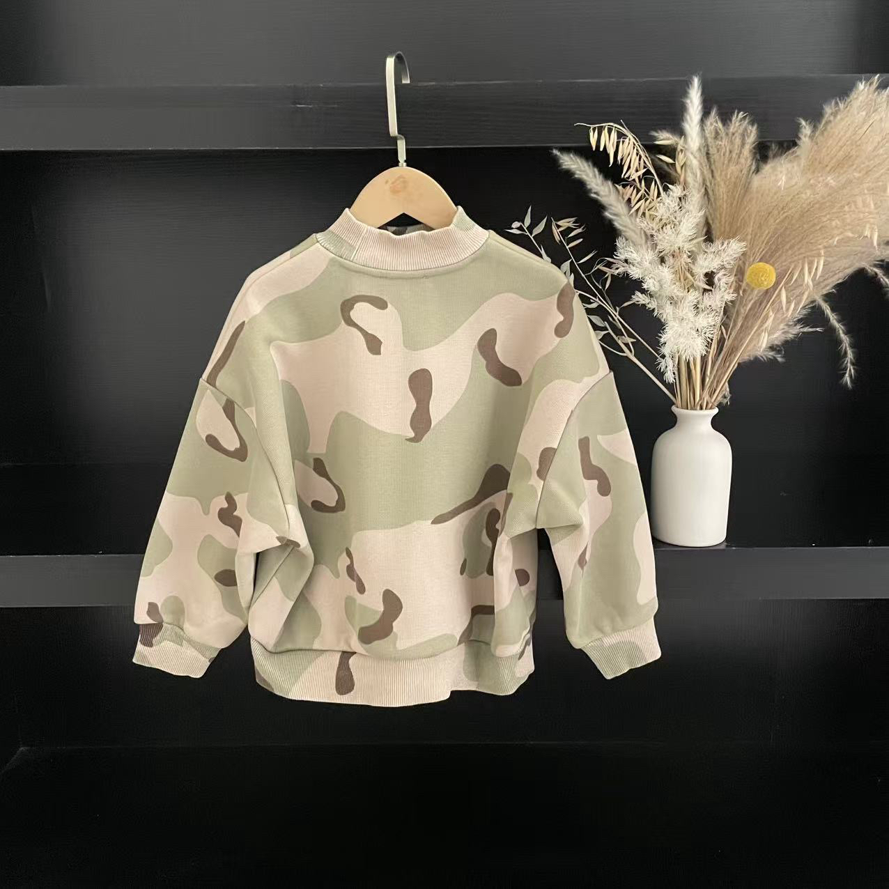 秋冬男女童一体绒半高领卫衣绿色 4232美美