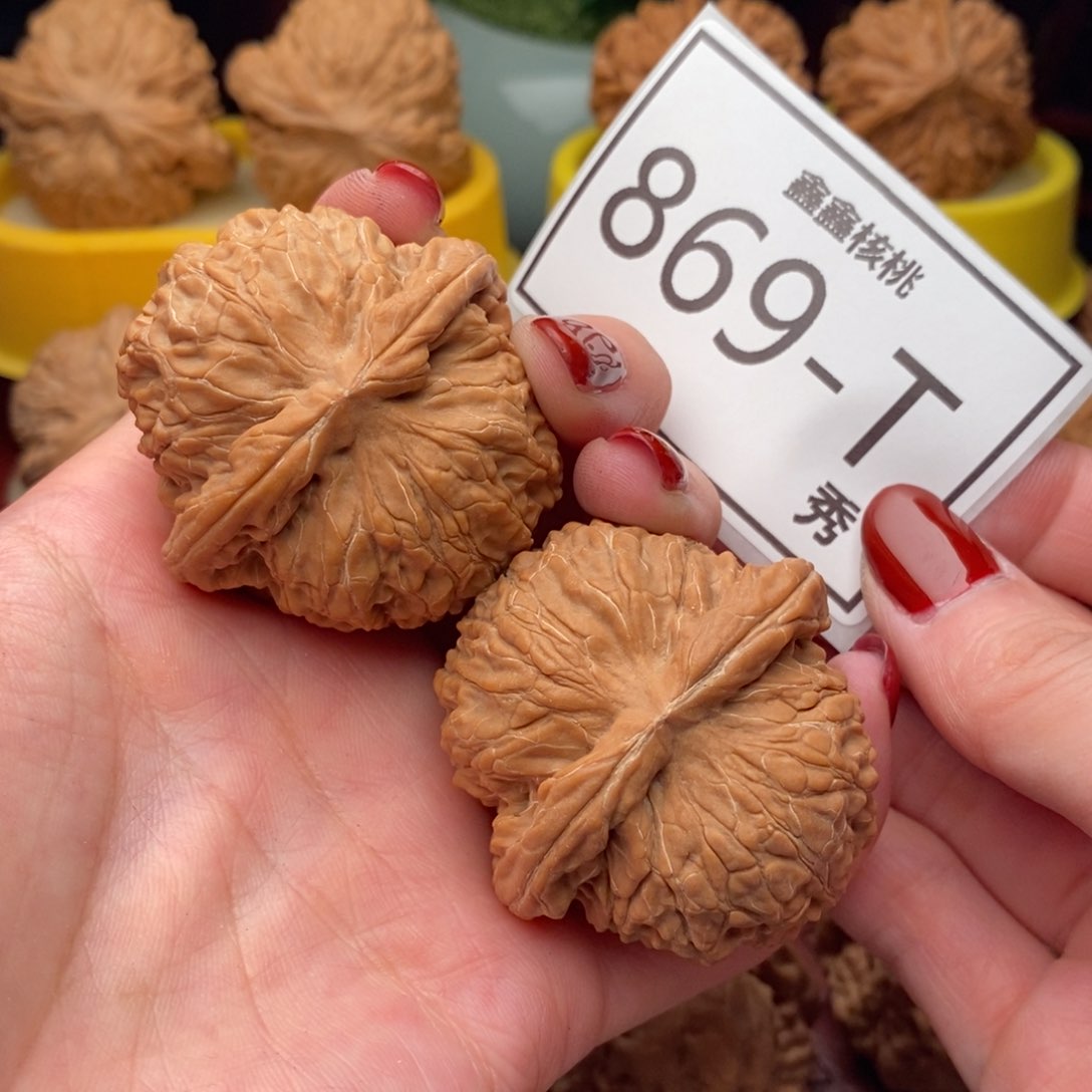 文玩核桃把件玉麒麟45