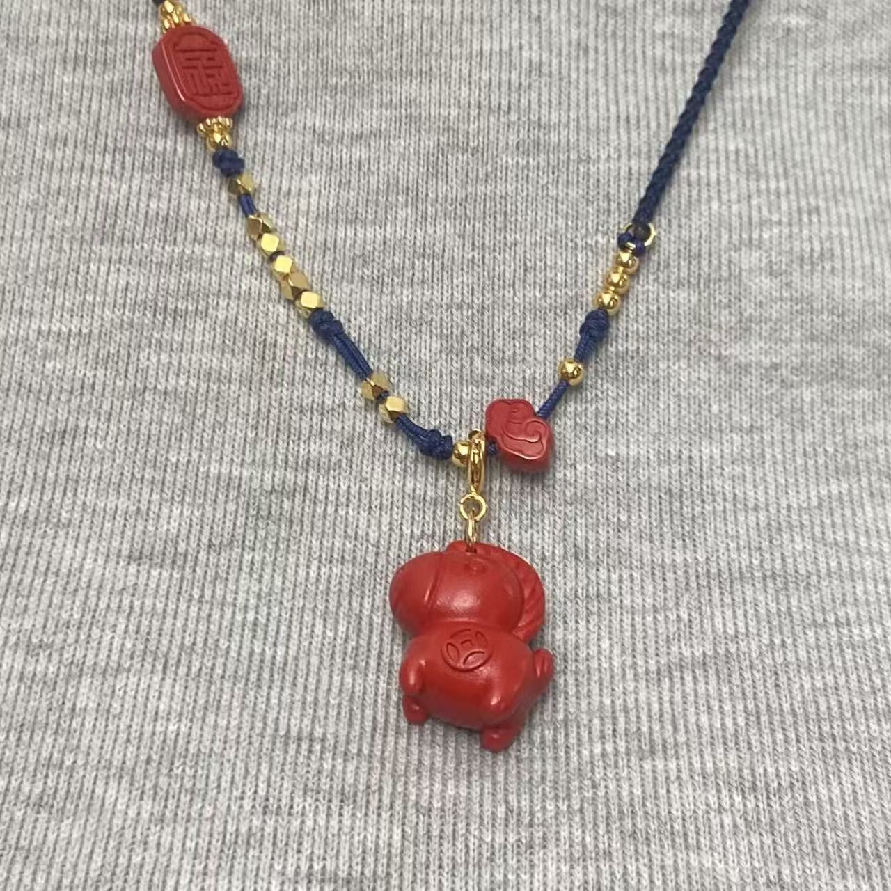 含辰砂工艺品生肖马造型朱砂项链吊坠