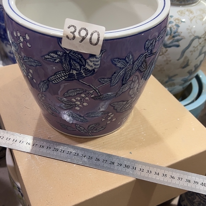 瓷片瑕。。。。。。。。。？。