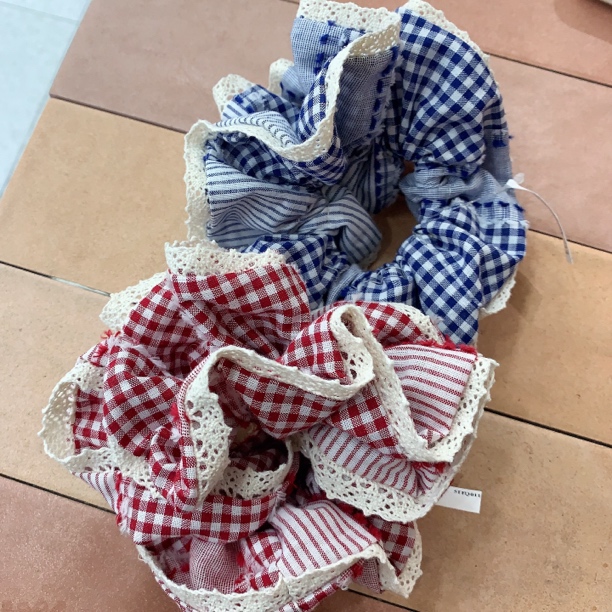 早春新款格子花边发圈