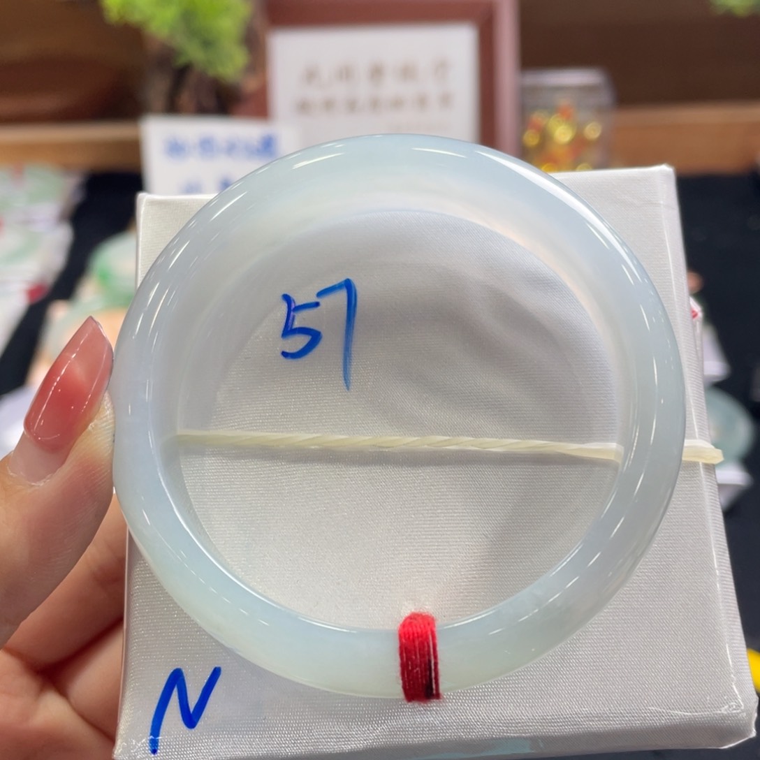 翡翠手镯未镶嵌57正