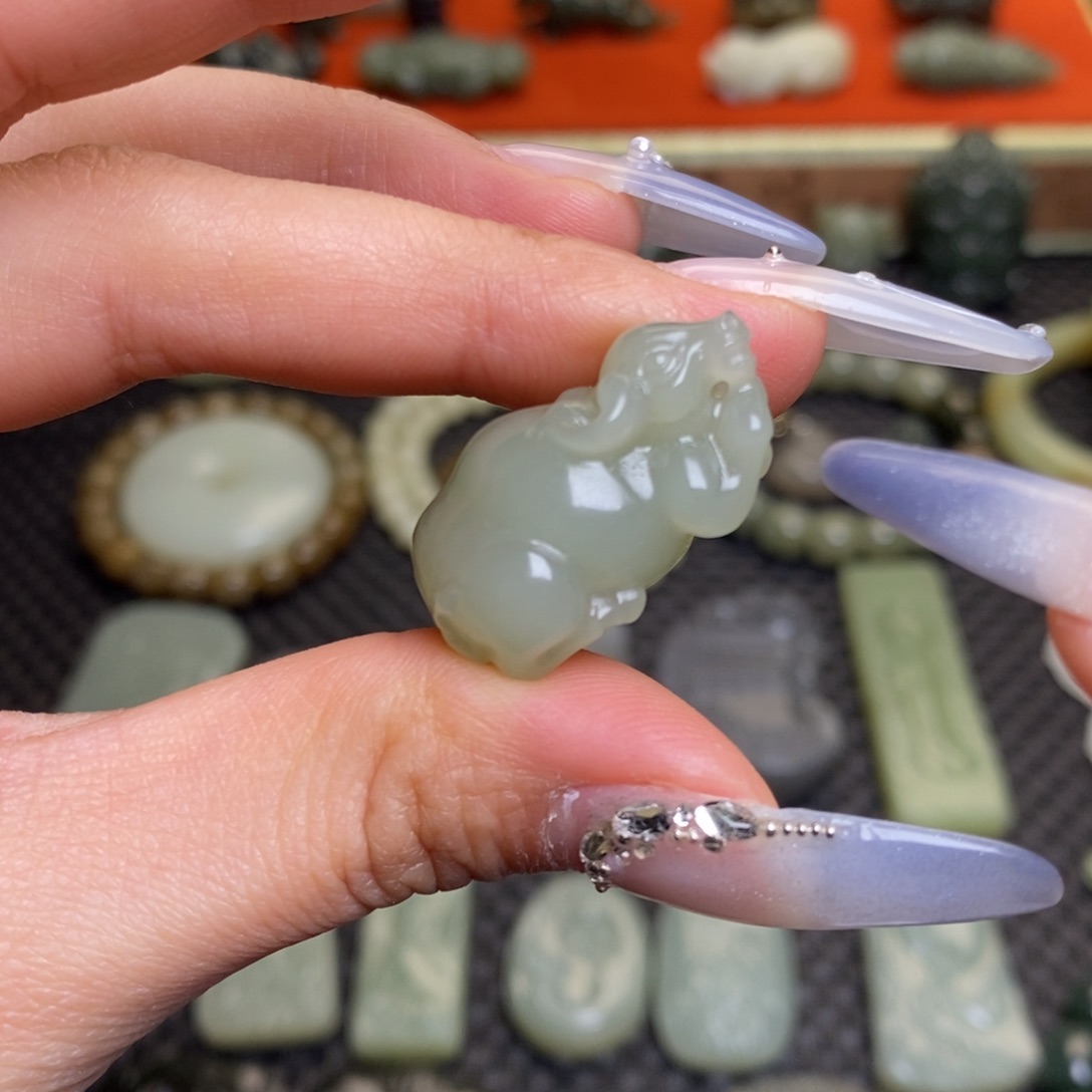 和田玉颈饰未镶嵌