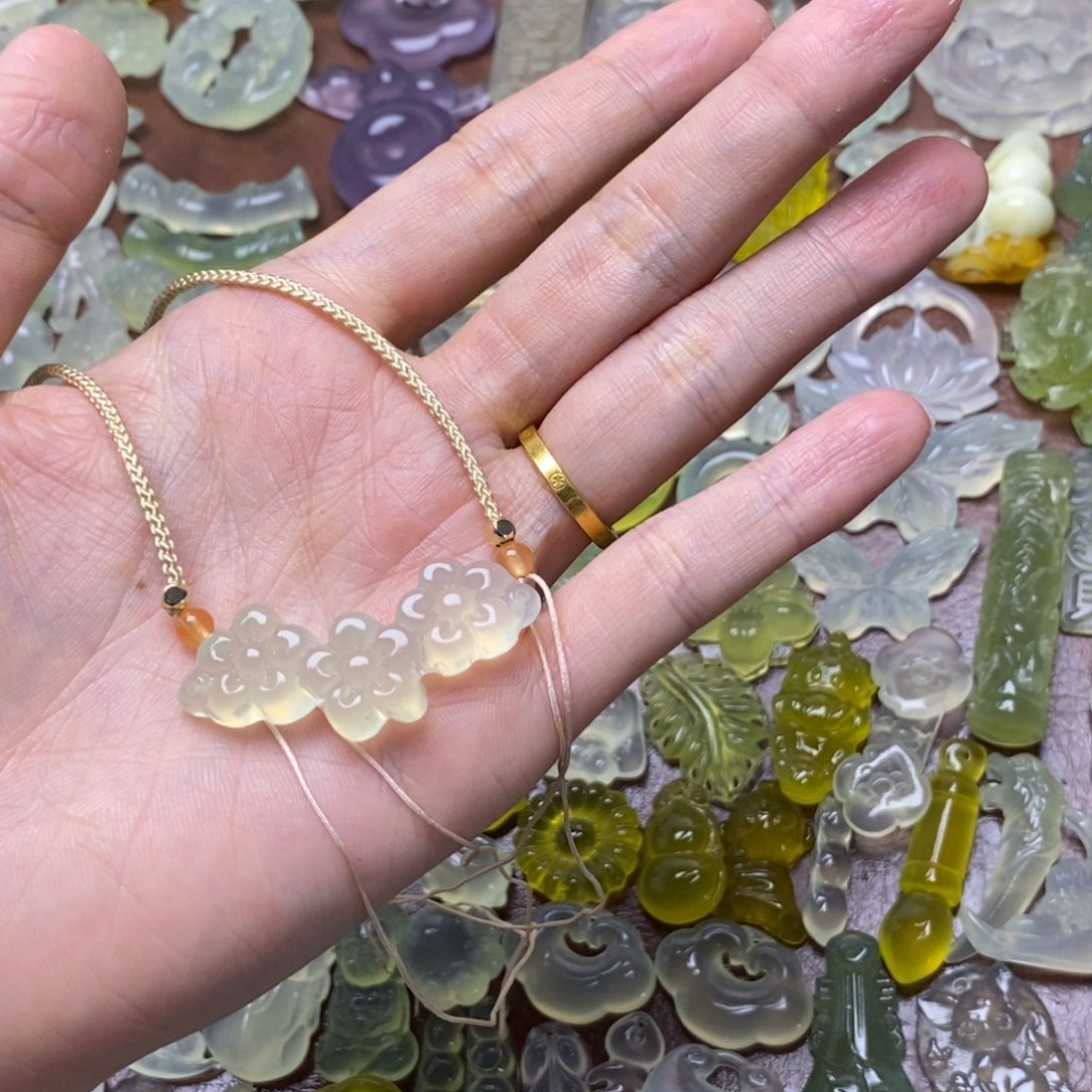 蛇纹石玉合金项链