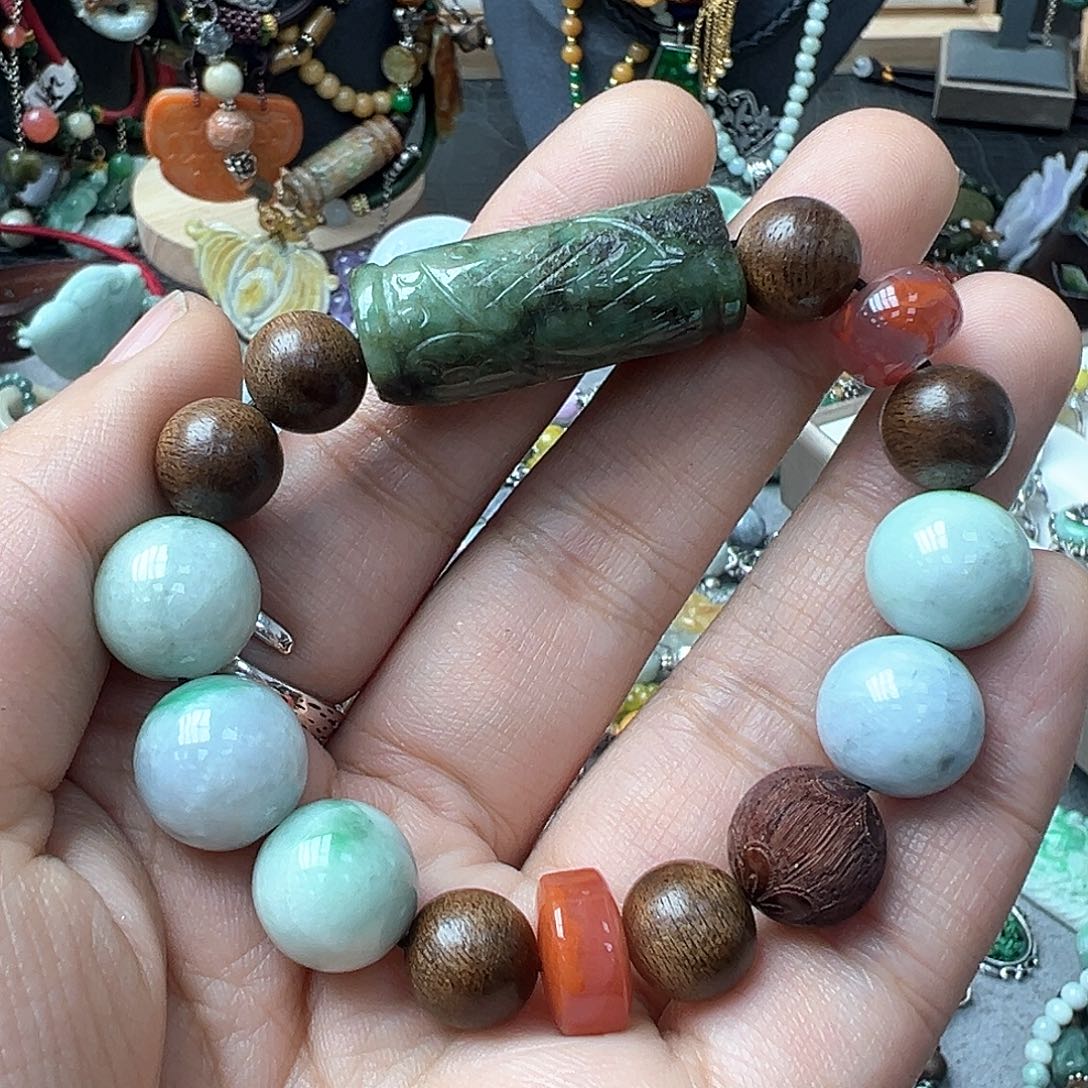 翡翠戒指未镶嵌需包容