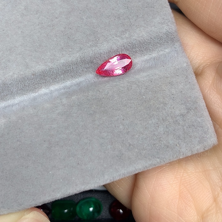 蓝宝石裸石1.29ct帕帕拉恰