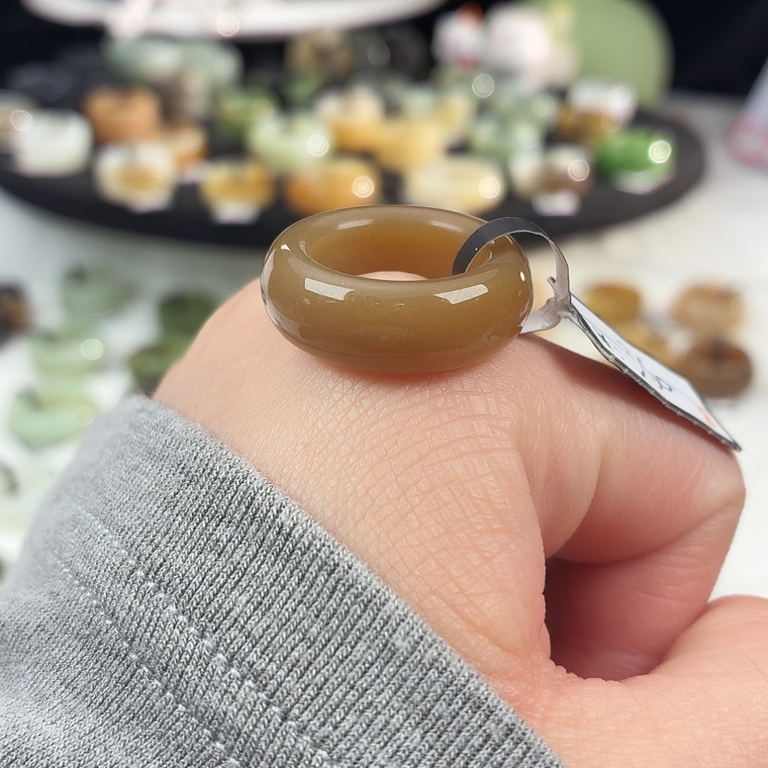 和田玉未镶嵌戒指S107太妃糖轮胎15.3