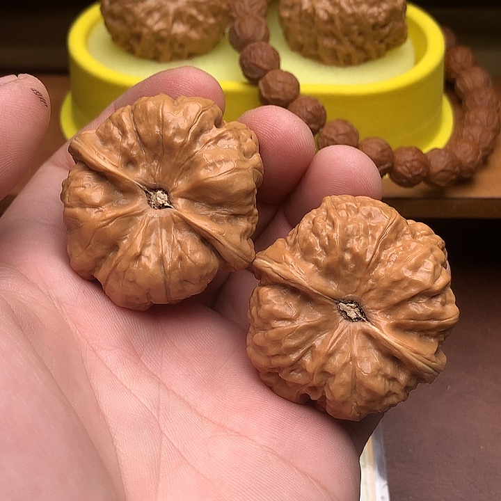 热***生文玩核桃吊坠蛤蟆头