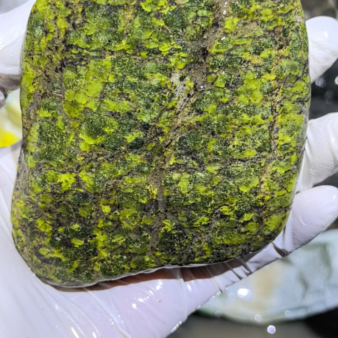 《***》藏玉药王石原石一个