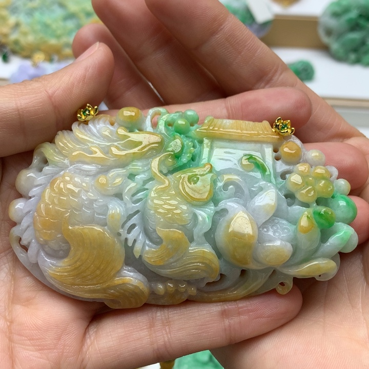 翡翠颈饰未镶嵌翡翠