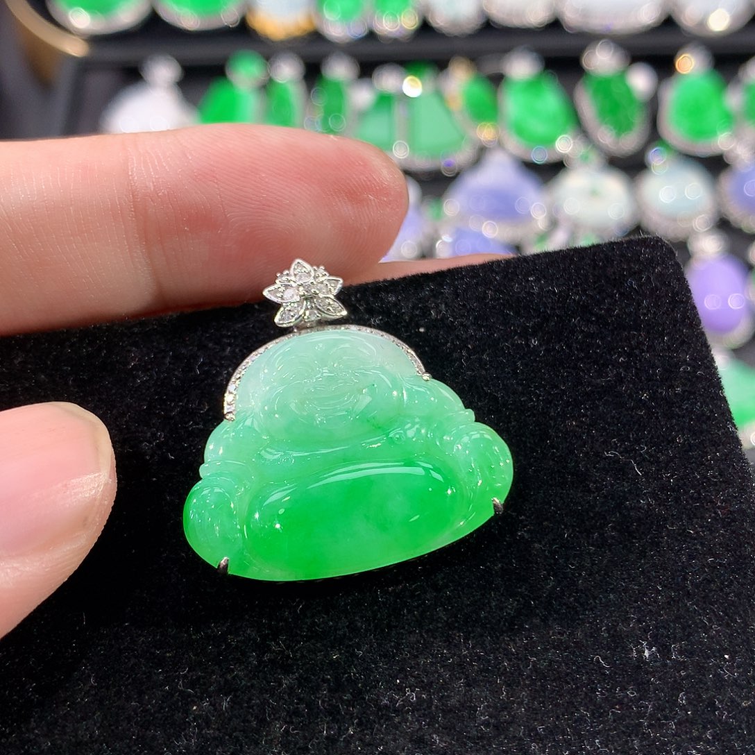 翡翠18K金镶嵌颈饰