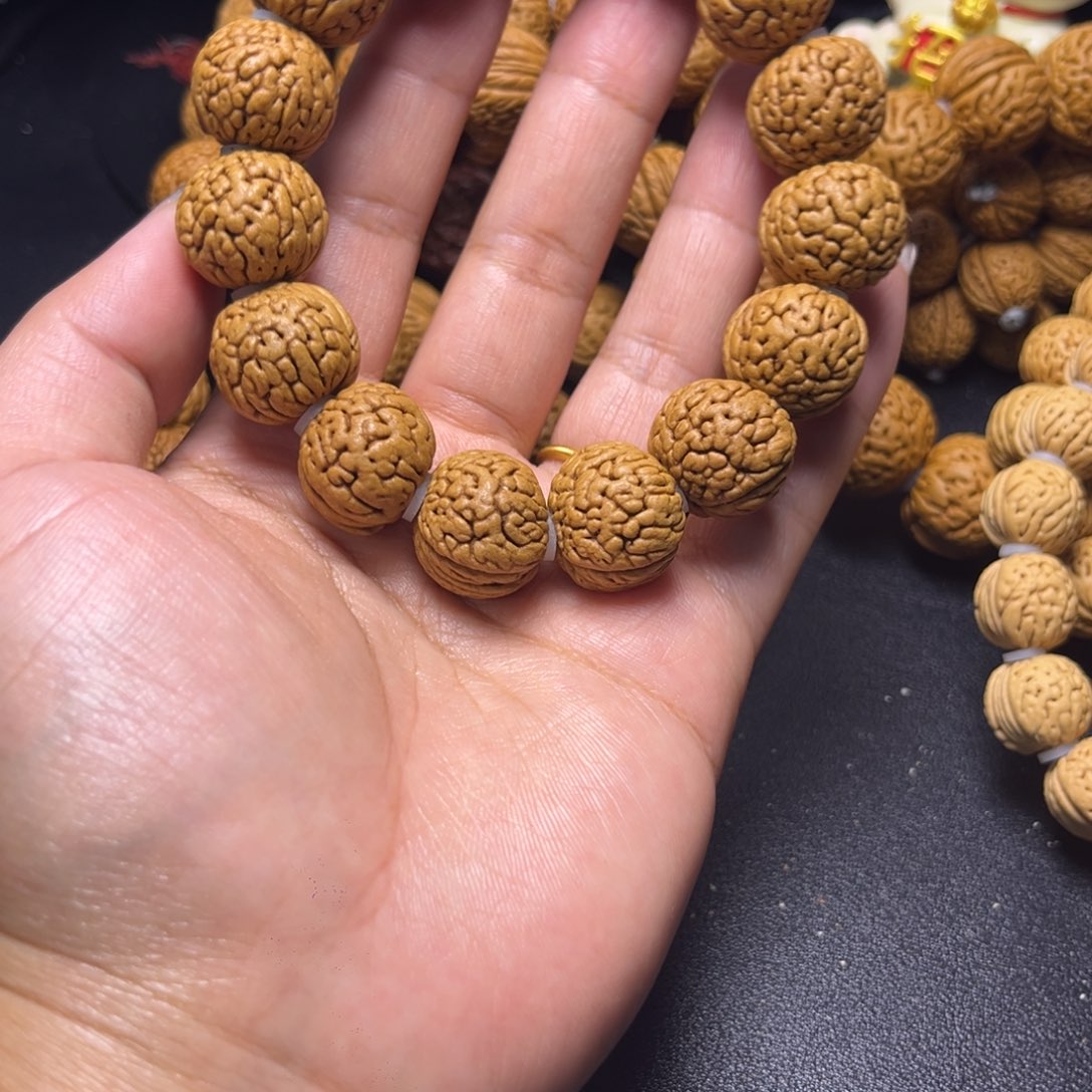 桃核吊坠19+铁扇手串