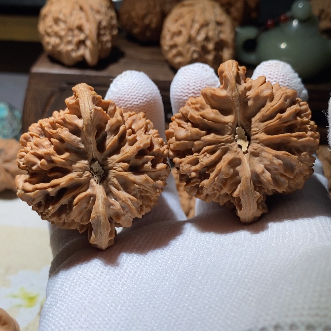 C***f文玩核桃吊坠满天星46.5