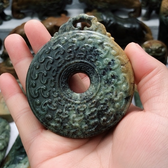 岫岩河磨玉（透闪石质玉）把件未镶嵌