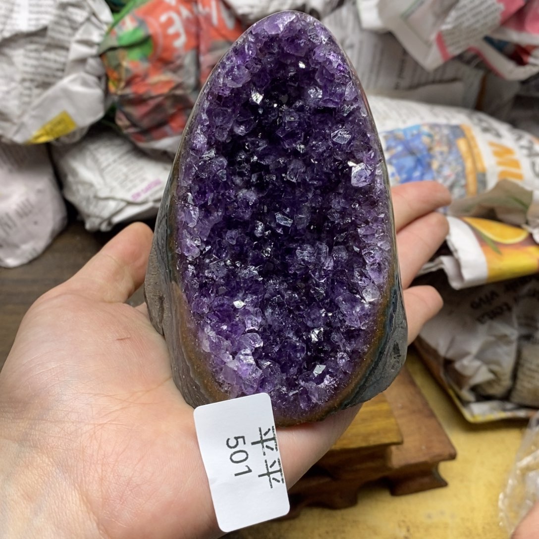 紫晶乌拉圭未镶嵌