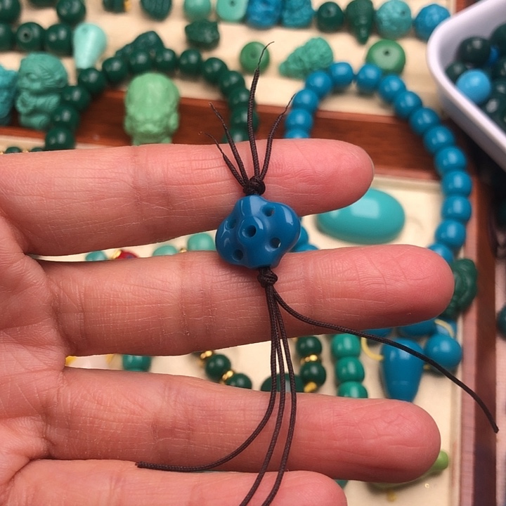 琉璃颈饰精工背云