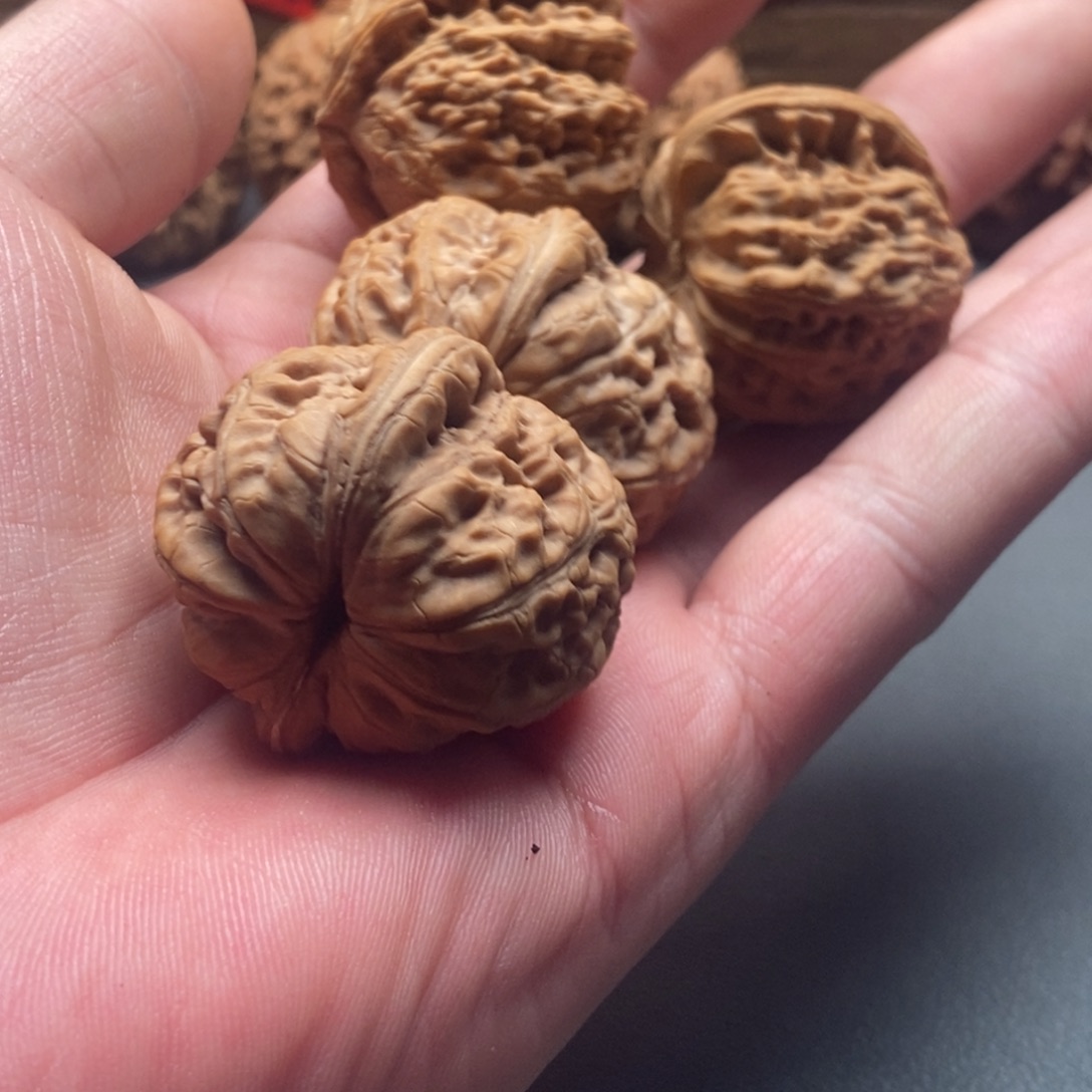 Z***.吊坠文玩核桃两对元宝白狮子