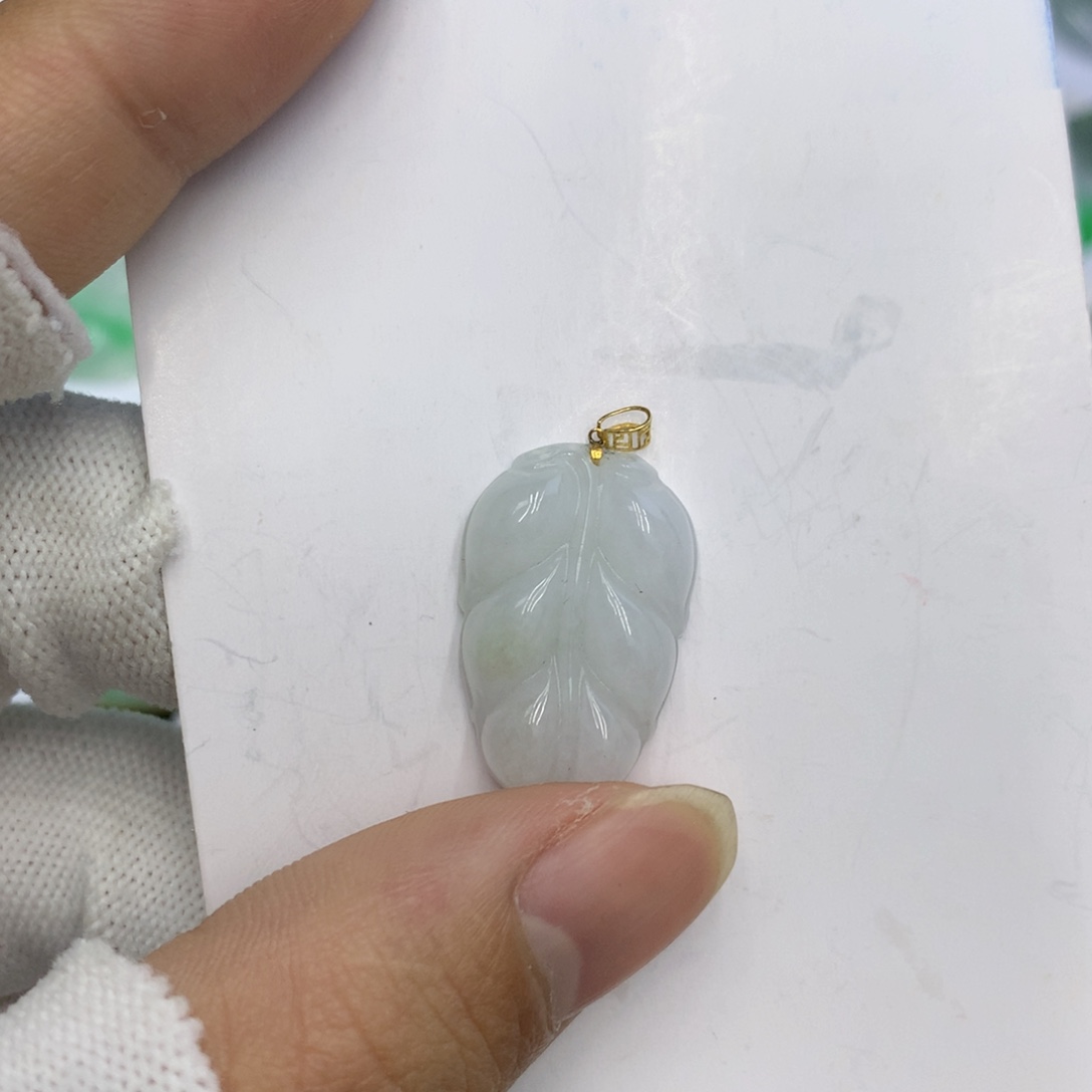 翡翠颈饰18K金镶嵌翡翠