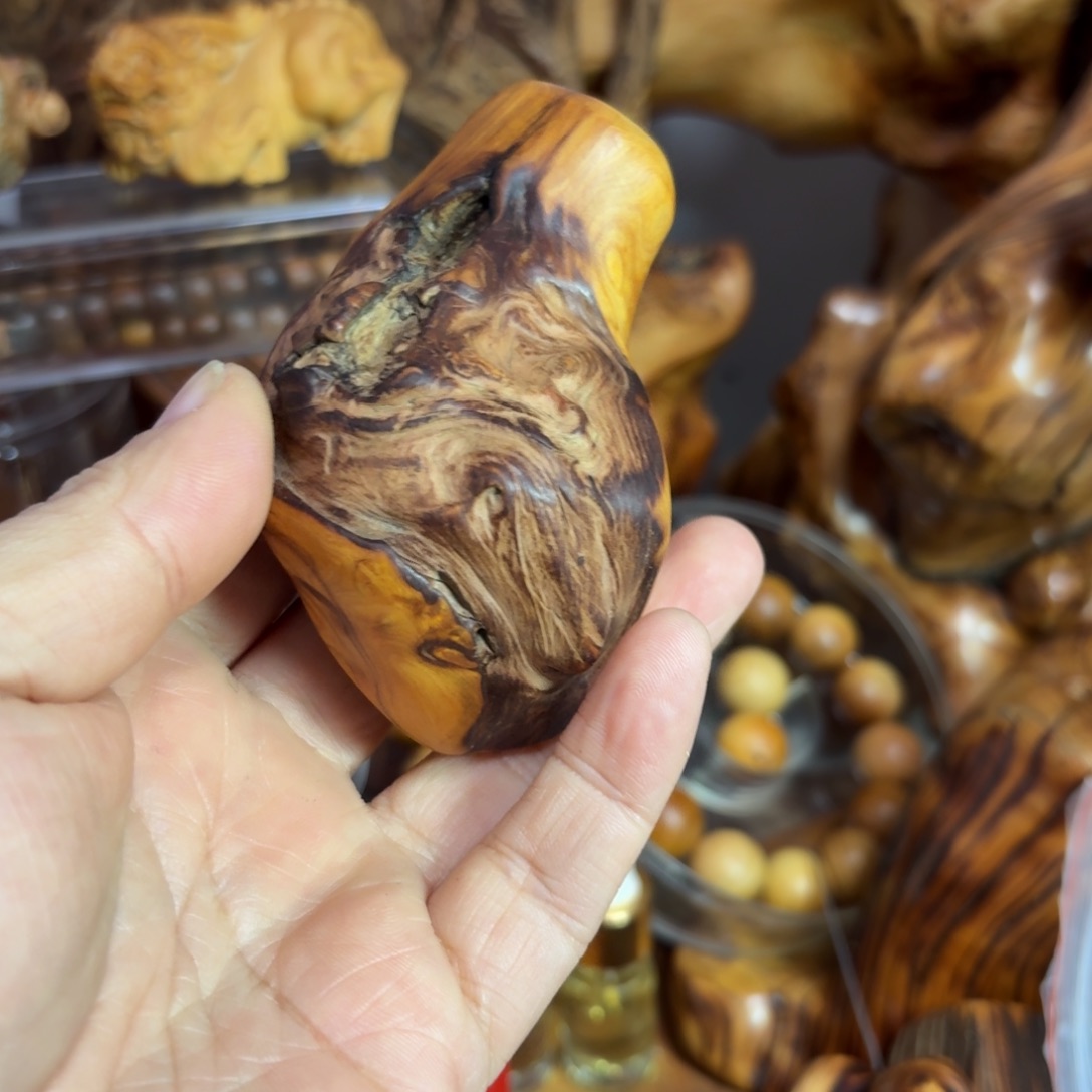 柏木（崖柏）用****3太行崖柏原皮把件