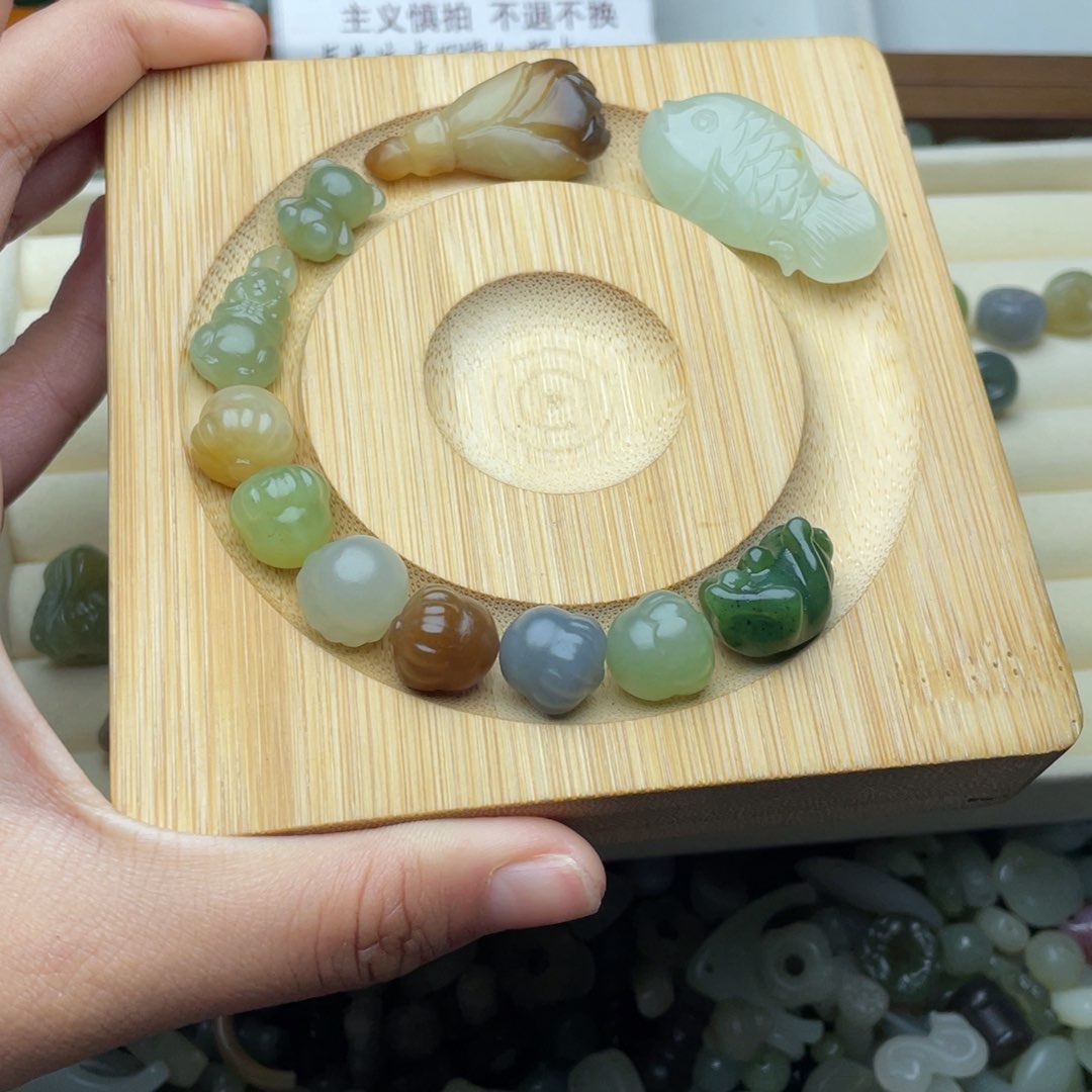 未镶嵌手绳和田玉旺****?