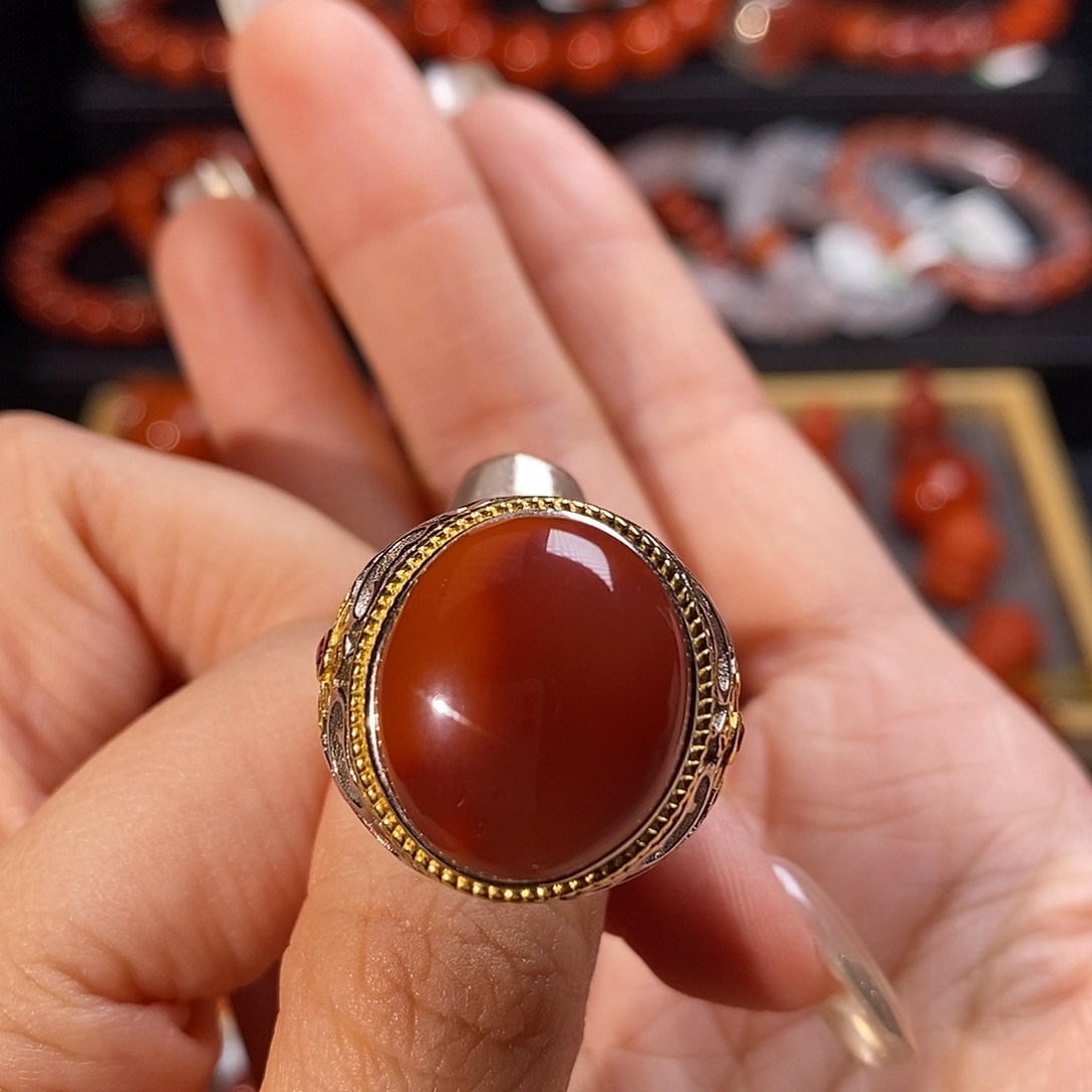 南红玛瑙银S925镶嵌四川凉山牛血红男戒