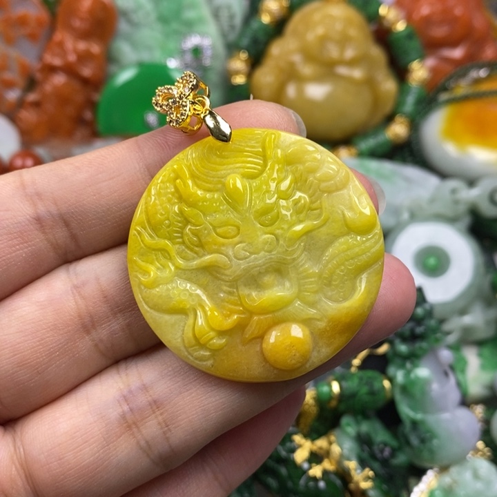 翡翠未镶嵌吊坠(赠链)